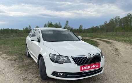 Skoda Superb III рестайлинг, 2013 год, 4 фотография