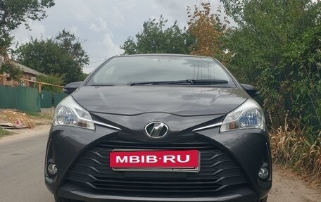 Toyota Vitz, 2017 год, 1 289 000 рублей, 2 фотография