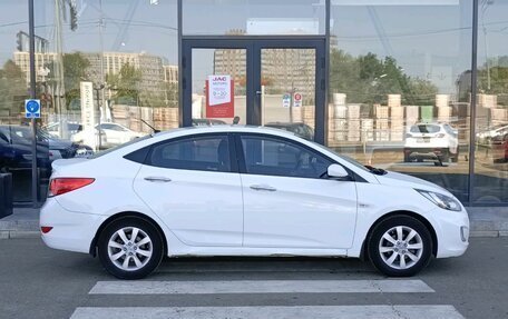 Hyundai Solaris II рестайлинг, 2012 год, 875 000 рублей, 4 фотография