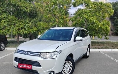 Mitsubishi Outlander III рестайлинг 3, 2013 год, 1 599 000 рублей, 1 фотография