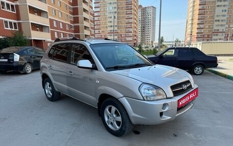 Hyundai Tucson III, 2007 год, 950 000 рублей, 2 фотография