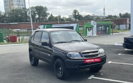 Chevrolet Niva I рестайлинг, 2011 год, 550 000 рублей, 4 фотография