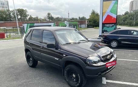 Chevrolet Niva I рестайлинг, 2011 год, 550 000 рублей, 3 фотография