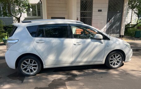 Toyota Verso I, 2012 год, 1 300 000 рублей, 2 фотография