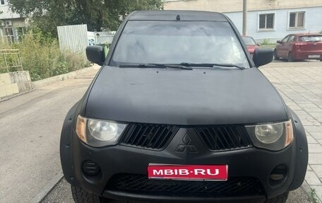 Mitsubishi L200 IV рестайлинг, 2013 год, 1 050 000 рублей, 1 фотография