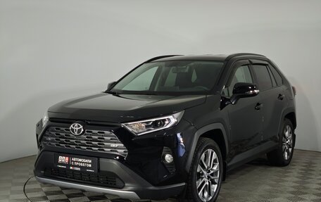 Toyota RAV4, 2022 год, 3 999 000 рублей, 1 фотография