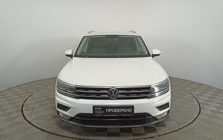 Volkswagen Tiguan II, 2017 год, 2 519 000 рублей, 2 фотография