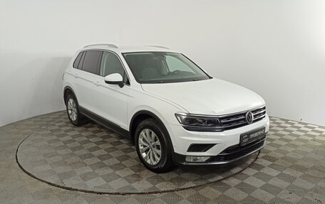 Volkswagen Tiguan II, 2017 год, 2 519 000 рублей, 3 фотография