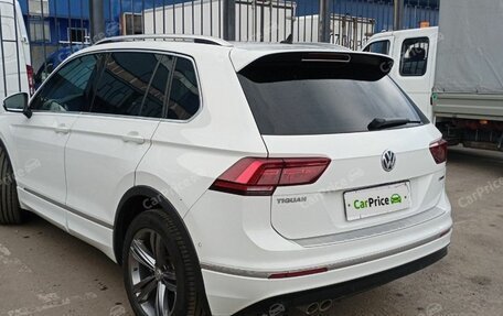 Volkswagen Tiguan II, 2018 год, 3 599 000 рублей, 3 фотография