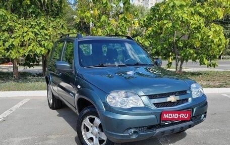 Chevrolet Niva I рестайлинг, 2012 год, 789 000 рублей, 3 фотография