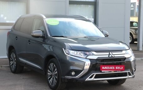 Mitsubishi Outlander III рестайлинг 3, 2019 год, 2 299 000 рублей, 3 фотография