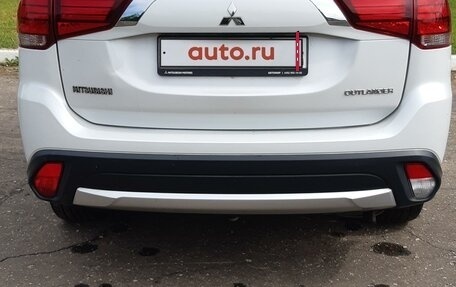 Mitsubishi Outlander III рестайлинг 3, 2017 год, 3 фотография