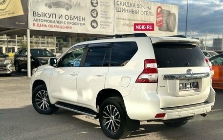 Toyota Land Cruiser Prado 150 рестайлинг 2, 2015 год, 3 990 000 рублей, 3 фотография