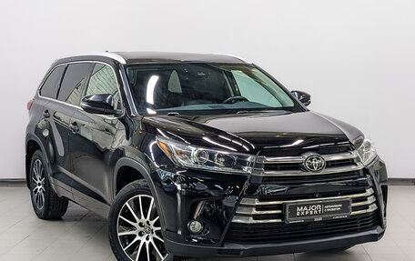 Toyota Highlander III, 2018 год, 4 790 000 рублей, 3 фотография