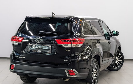 Toyota Highlander III, 2018 год, 4 790 000 рублей, 5 фотография