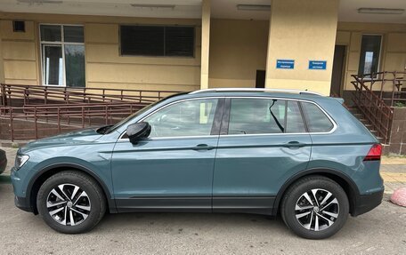 Volkswagen Tiguan II, 2019 год, 2 390 000 рублей, 3 фотография