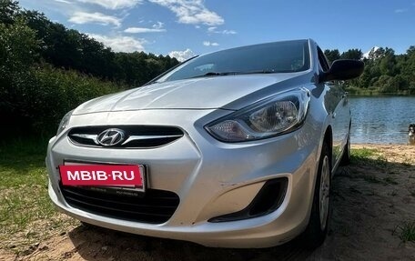 Hyundai Solaris II рестайлинг, 2014 год, 1 100 000 рублей, 2 фотография