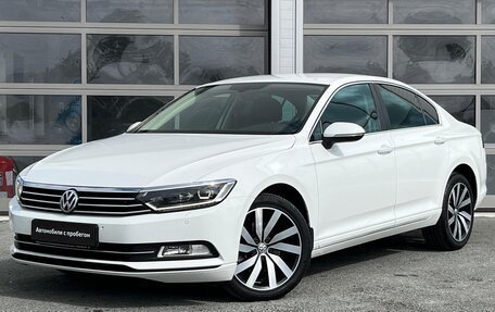 Volkswagen Passat B8 рестайлинг, 2019 год, 2 650 000 рублей, 1 фотография