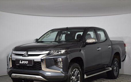 Mitsubishi L200 IV рестайлинг, 2021 год, 5 250 000 рублей, 1 фотография