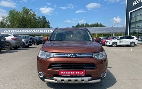 Mitsubishi Outlander III рестайлинг 3, 2012 год, 1 320 000 рублей, 2 фотография