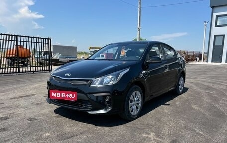 KIA Rio IV, 2017 год, 1 359 000 рублей, 2 фотография