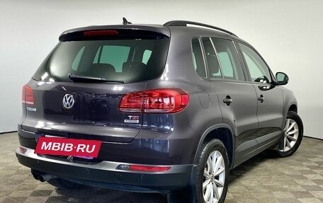 Volkswagen Tiguan I, 2016 год, 1 690 000 рублей, 5 фотография