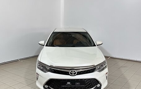 Toyota Camry, 2017 год, 2 360 000 рублей, 2 фотография