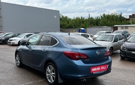 Opel Astra J, 2013 год, 940 000 рублей, 3 фотография