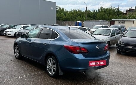 Opel Astra J, 2013 год, 940 000 рублей, 4 фотография