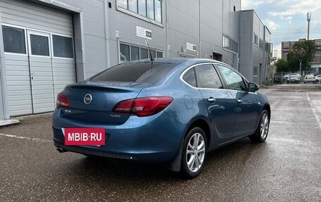 Opel Astra J, 2013 год, 940 000 рублей, 5 фотография