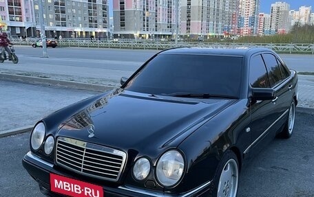 Mercedes-Benz E-Класс, 2000 год, 715 000 рублей, 1 фотография