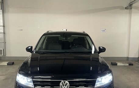 Volkswagen Tiguan II, 2017 год, 2 250 000 рублей, 2 фотография