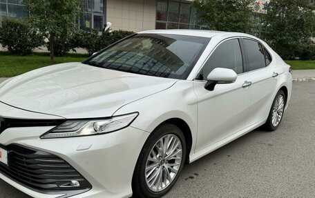 Toyota Camry, 2019 год, 3 300 000 рублей, 2 фотография