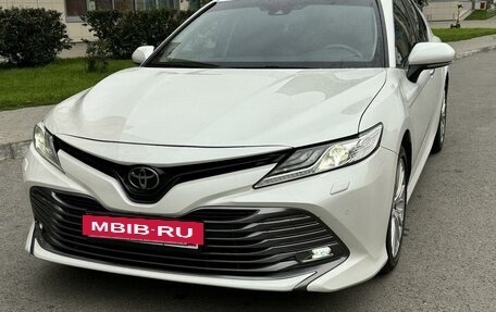 Toyota Camry, 2019 год, 3 300 000 рублей, 5 фотография