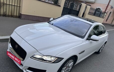 Jaguar XF II, 2018 год, 3 500 000 рублей, 9 фотография