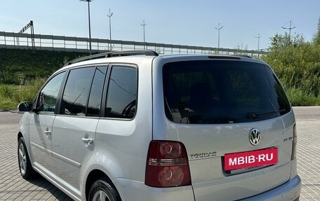 Volkswagen Touran III, 2008 год, 1 000 000 рублей, 5 фотография