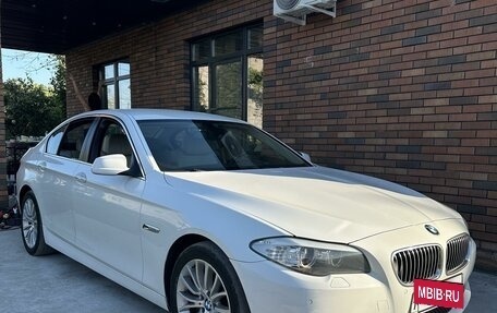 BMW 5 серия, 2010 год, 2 фотография