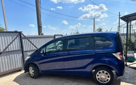 Honda Freed I, 2014 год, 1 400 000 рублей, 5 фотография