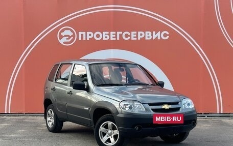 Chevrolet Niva I рестайлинг, 2013 год, 720 000 рублей, 3 фотография