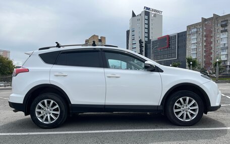 Toyota RAV4, 2018 год, 2 470 000 рублей, 2 фотография