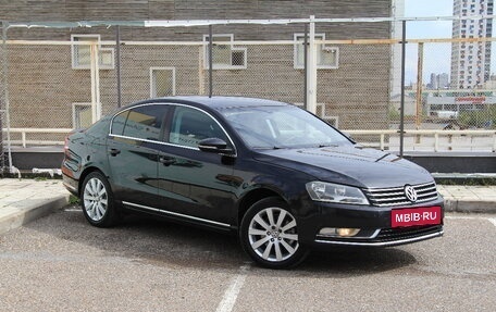 Volkswagen Passat B7, 2011 год, 1 134 000 рублей, 2 фотография