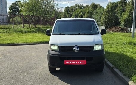 Volkswagen Transporter T5 рестайлинг, 2007 год, 860 000 рублей, 3 фотография