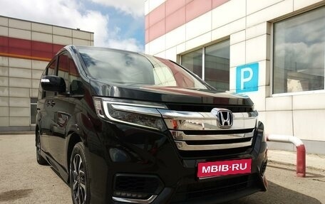 Honda Stepwgn IV, 2017 год, 2 450 000 рублей, 1 фотография