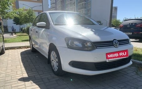 Volkswagen Polo VI (EU Market), 2012 год, 660 000 рублей, 2 фотография