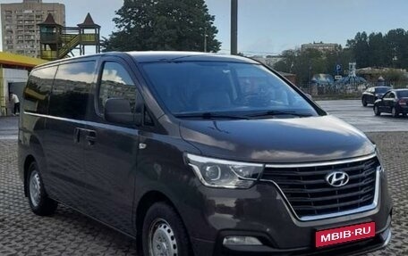 Hyundai H-1 II рестайлинг, 2020 год, 3 900 000 рублей, 1 фотография