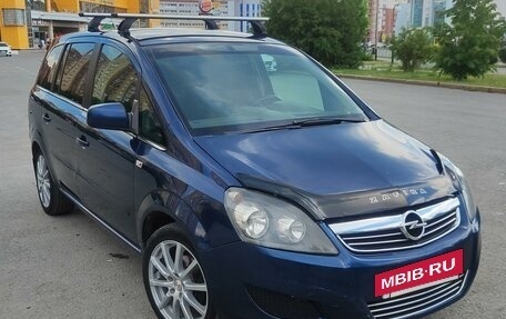 Opel Zafira B, 2011 год, 790 000 рублей, 3 фотография