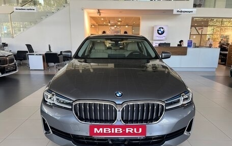 BMW 5 серия, 2020 год, 5 550 000 рублей, 2 фотография