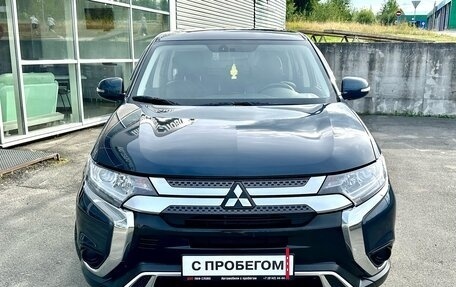 Mitsubishi Outlander III рестайлинг 3, 2019 год, 2 595 000 рублей, 7 фотография