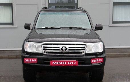 Toyota Land Cruiser 100 рестайлинг 2, 2006 год, 1 830 000 рублей, 2 фотография