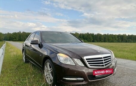 Mercedes-Benz E-Класс, 2012 год, 1 650 000 рублей, 4 фотография